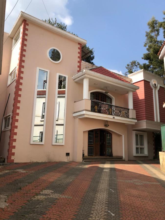 Hillcrest Metro Hotel Ooty Bagian luar foto